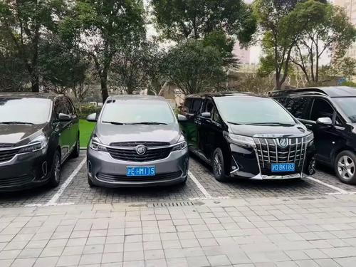 深圳租豪车平台哪个好深圳租车公司哪个好深圳会议包车服务